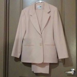 Women's 2pc pants suit